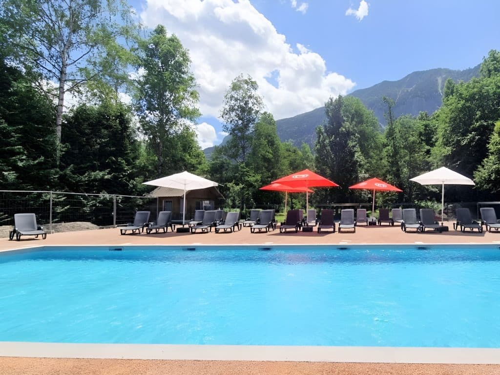 camping piscine Bourg d'Oisan