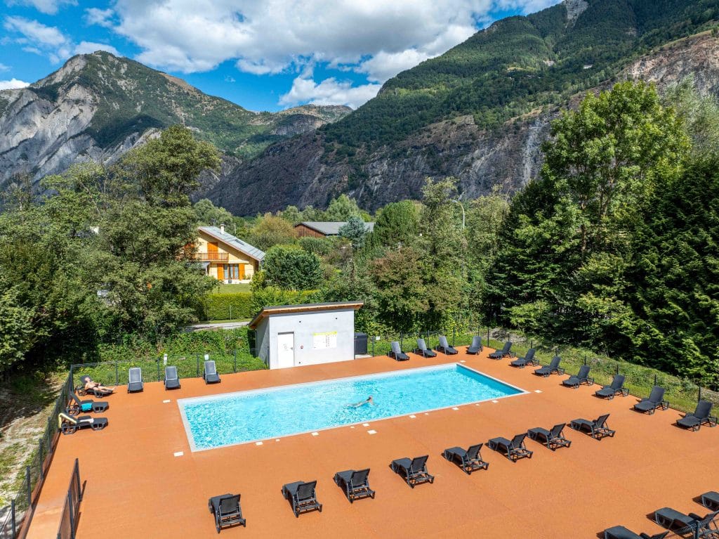 piscine Camping-Alpes-Huez