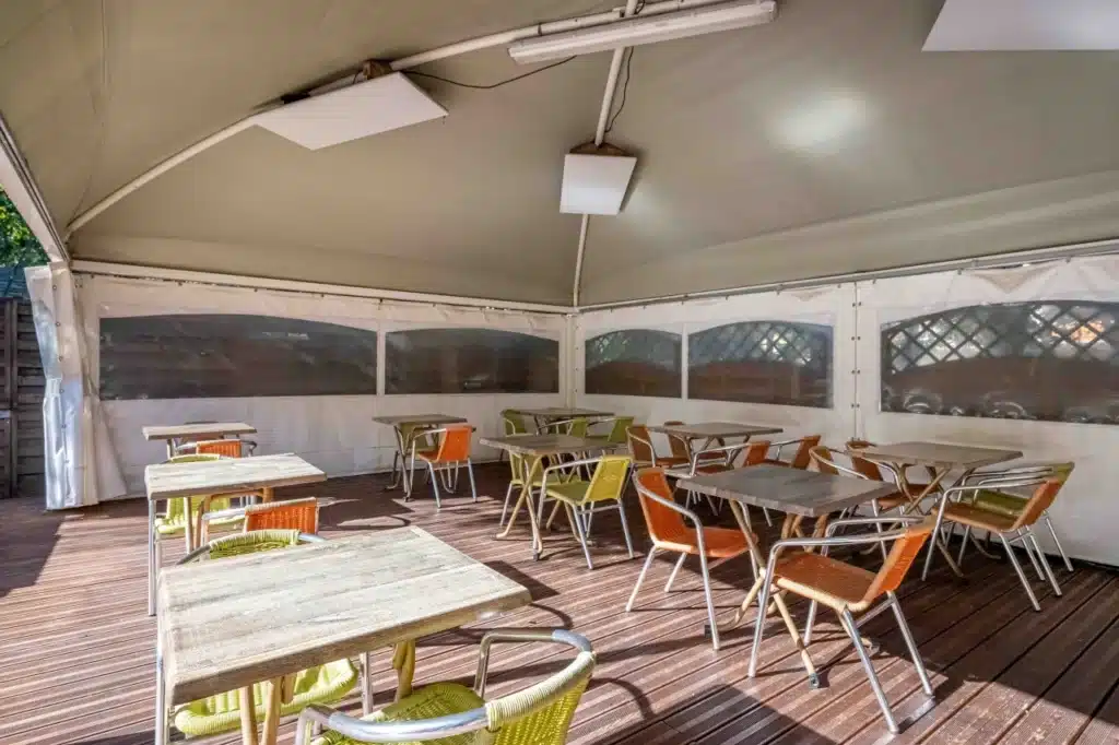 119 Camping Alpes Huez Coloprteur Ciela Restaurant