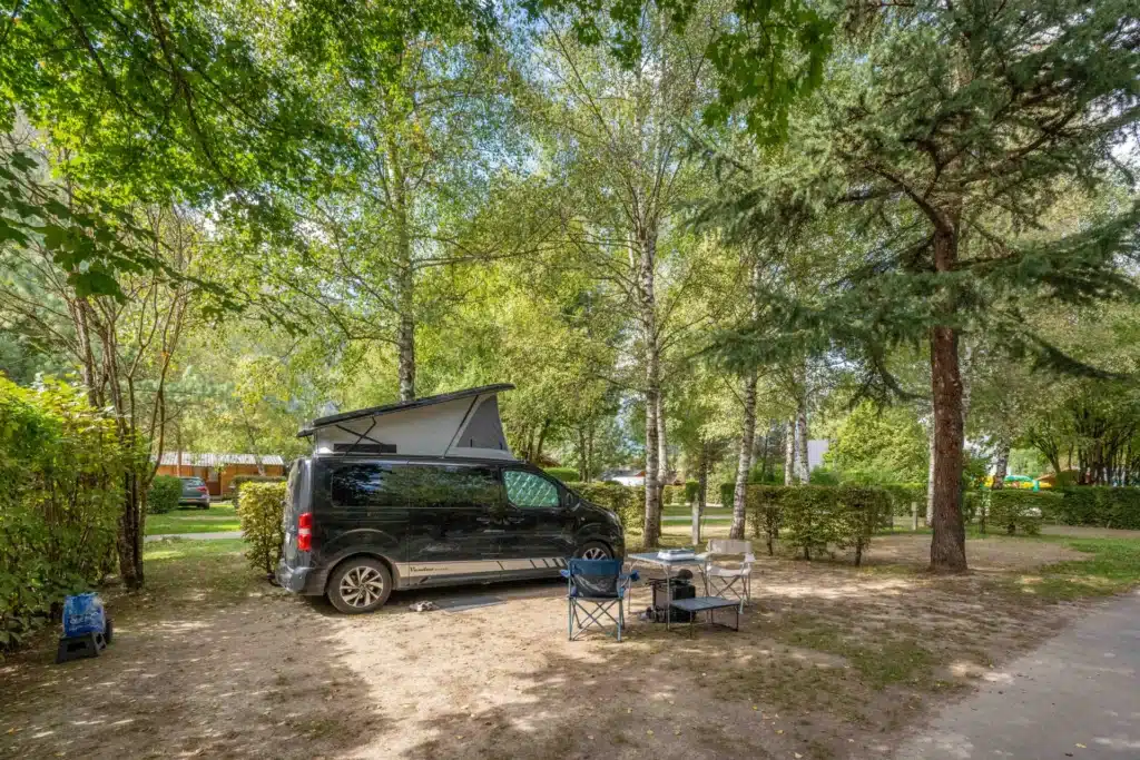 253 Camping Alpes Huez Coloprteur Ciela Emplacement Confort
