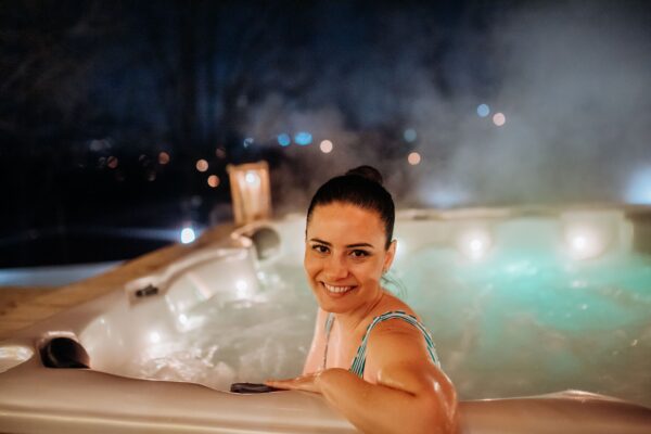 Chalet avec jacuzzi privatif SPA en Isère 9 camping spa isère jacuzzi
