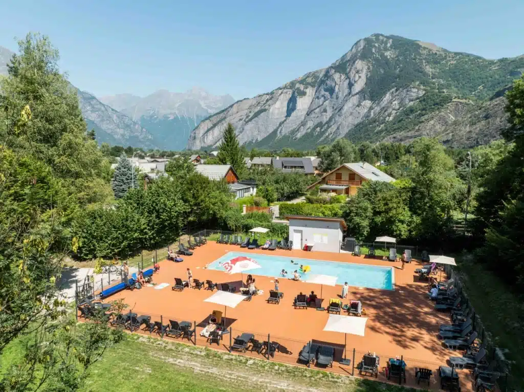 Camping LeBourgdOisans LeColporteur Ciela Village Piscine 172