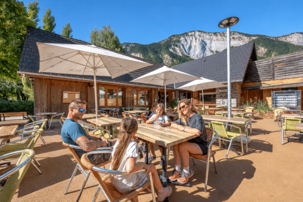 .Dienstleistungen 5 089 Camping Isere Colporteur Ciela Village Restaurant 2